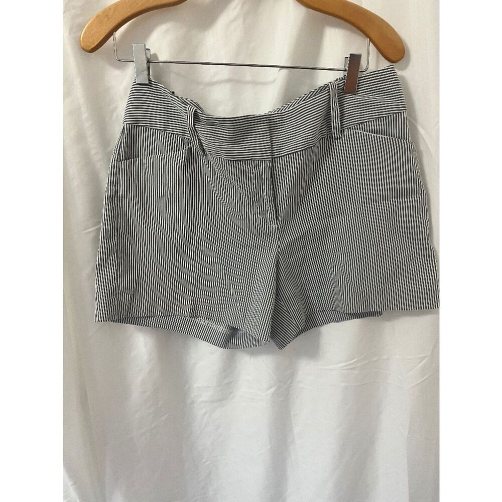 Ann Taylor shorts white with blue stripes
